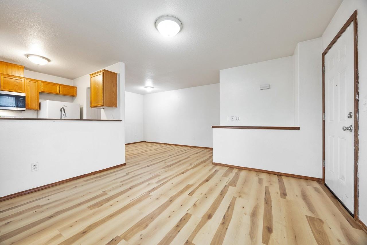 12901 Ne Prescott Dr Apt B - Photo 5 of 20