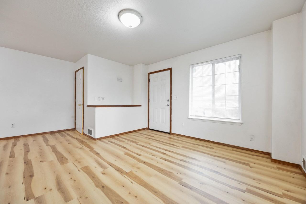 12901 Ne Prescott Dr Apt B - Photo 6 of 20