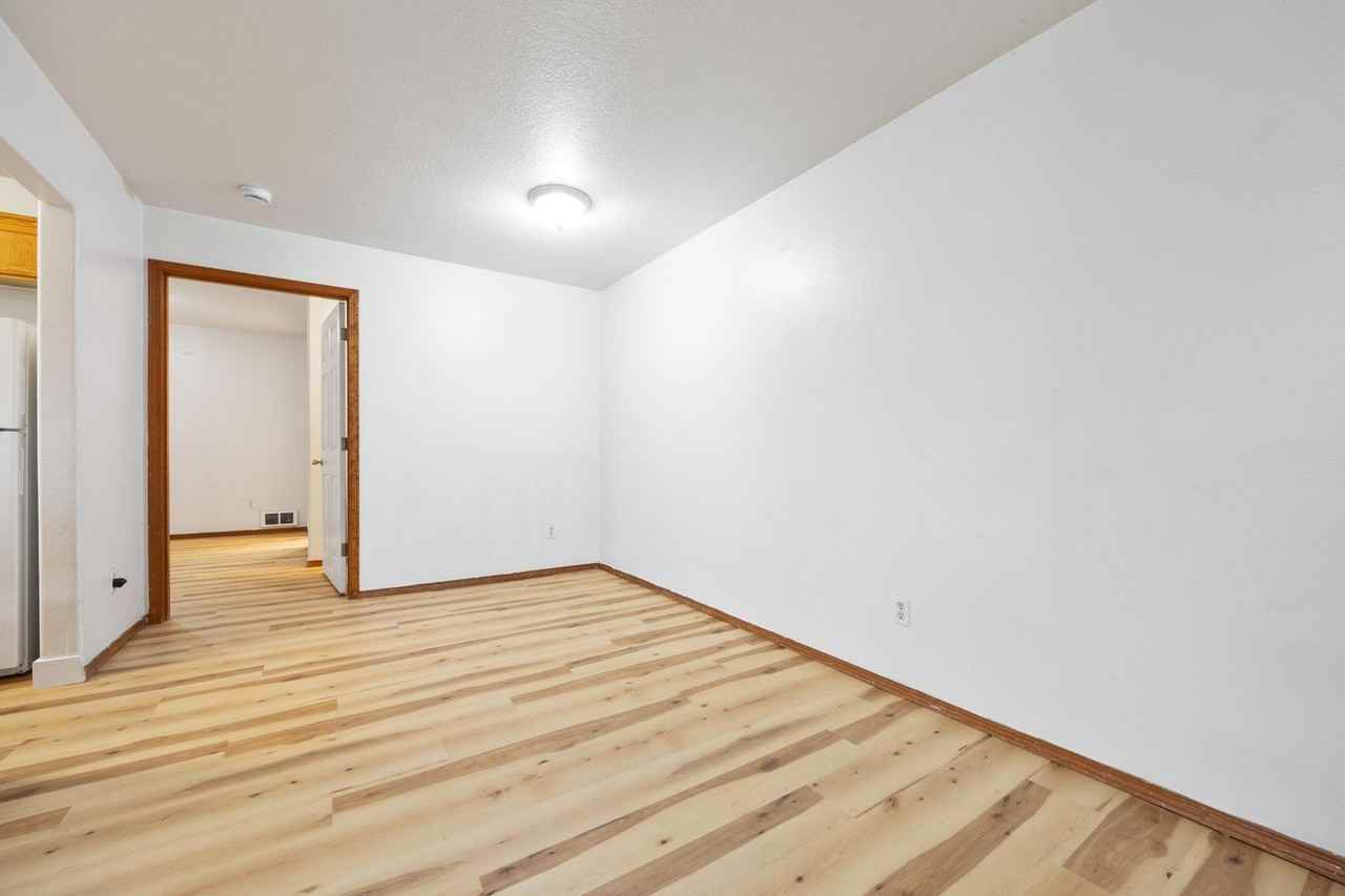 12901 Ne Prescott Dr Apt B - Photo 7 of 20