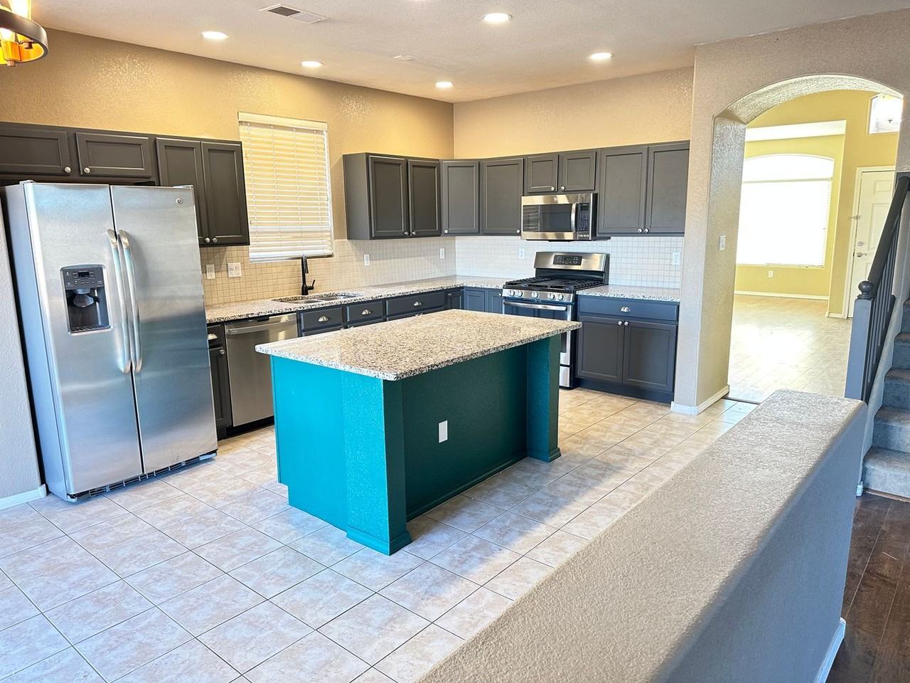 1384 Peppoli Loop Se - Photo 6 of 40