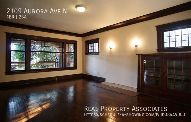 2109 Aurora Ave N - Photo 4 of 13