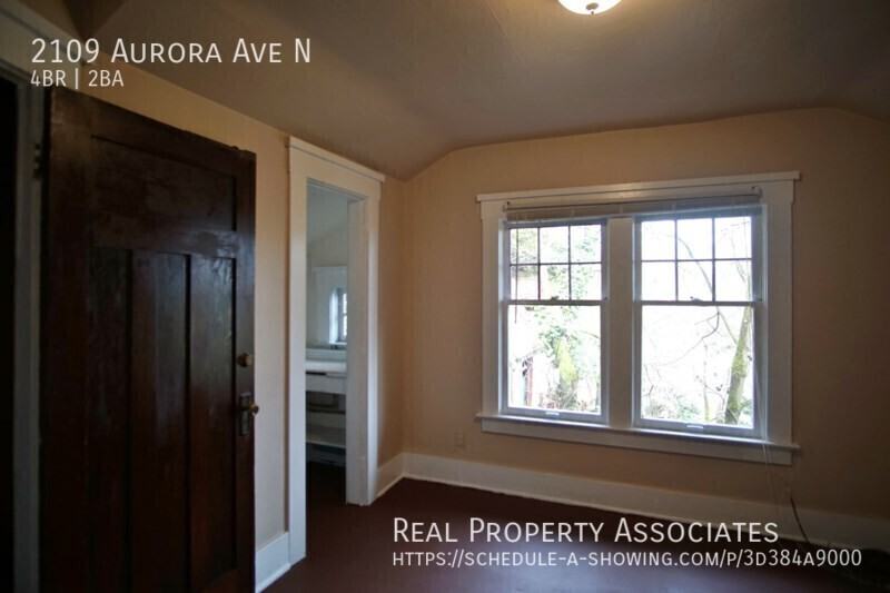 2109 Aurora Ave N - Photo 7 of 13