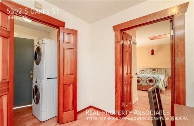 5302 S Oakes St - Photo 7 of 17