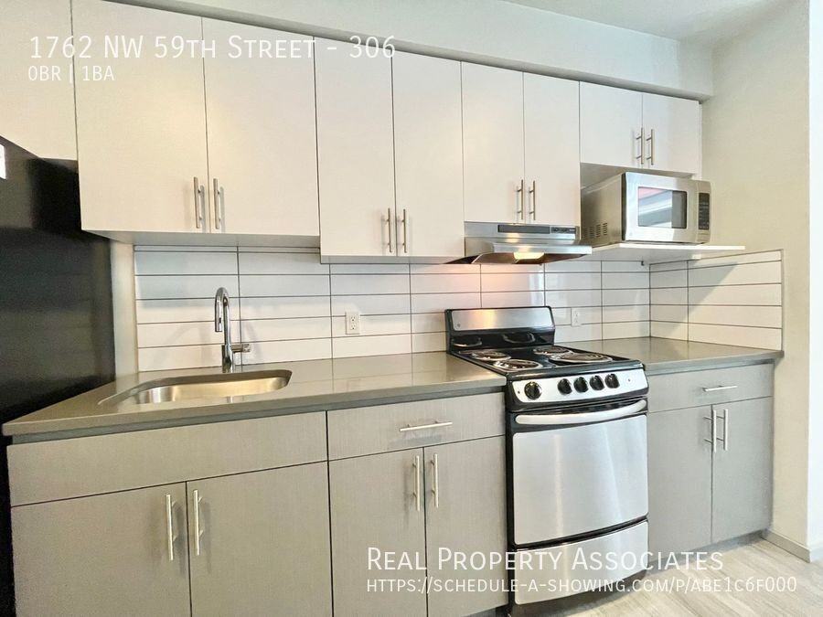 1762 Nw 59th St #306 - Photo 3 of 15