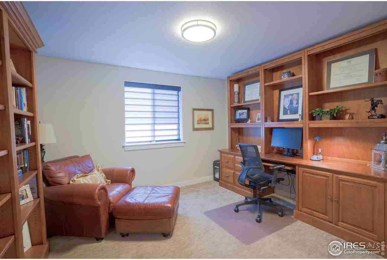 294 E Chestnut St - Photo 2 of 23