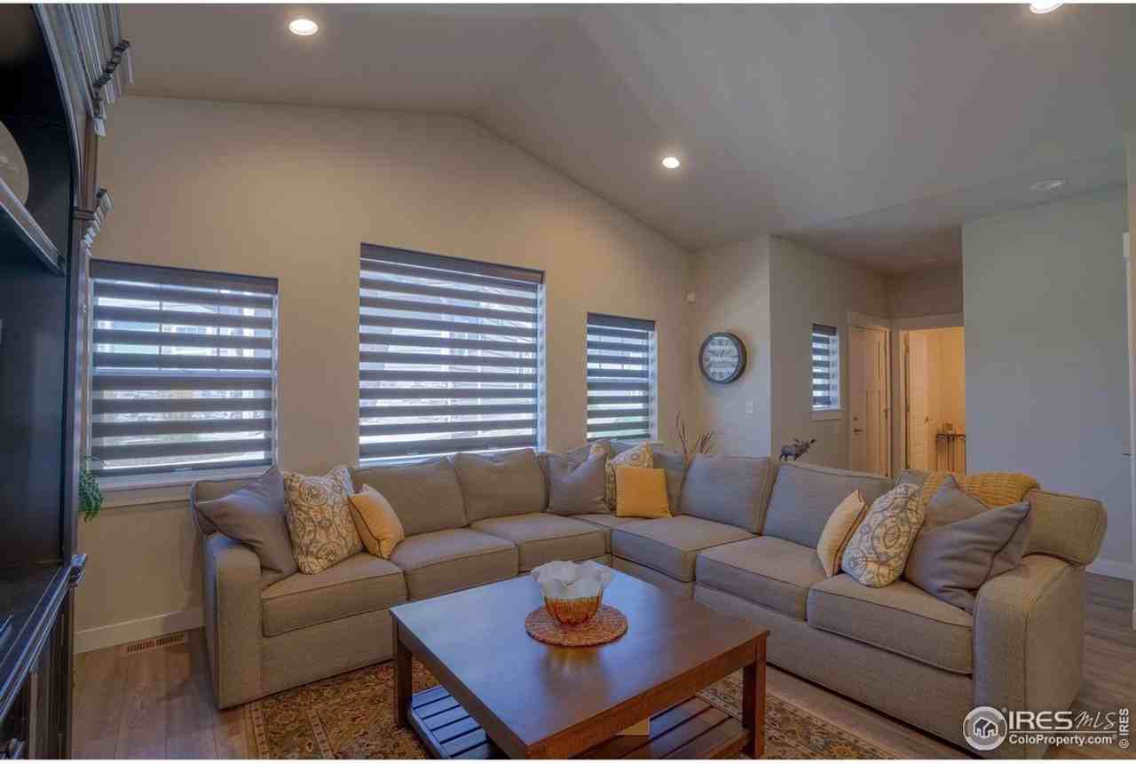 294 E Chestnut St - Photo 6 of 23