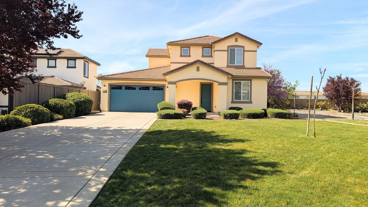 2804 Christensen Ln - Photo 3 of 47