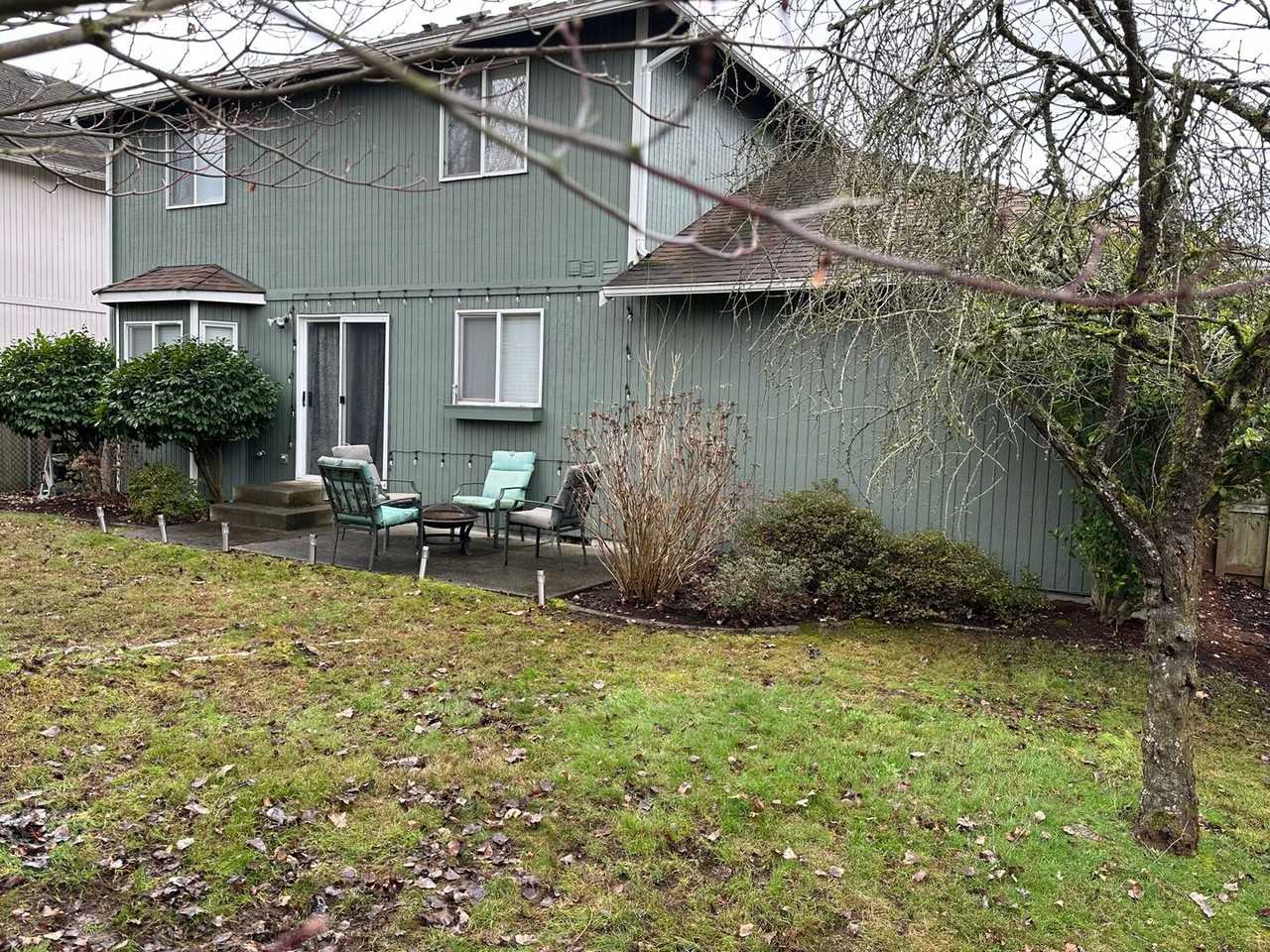 3829 52nd Ave Ne - Photo 3 of 11