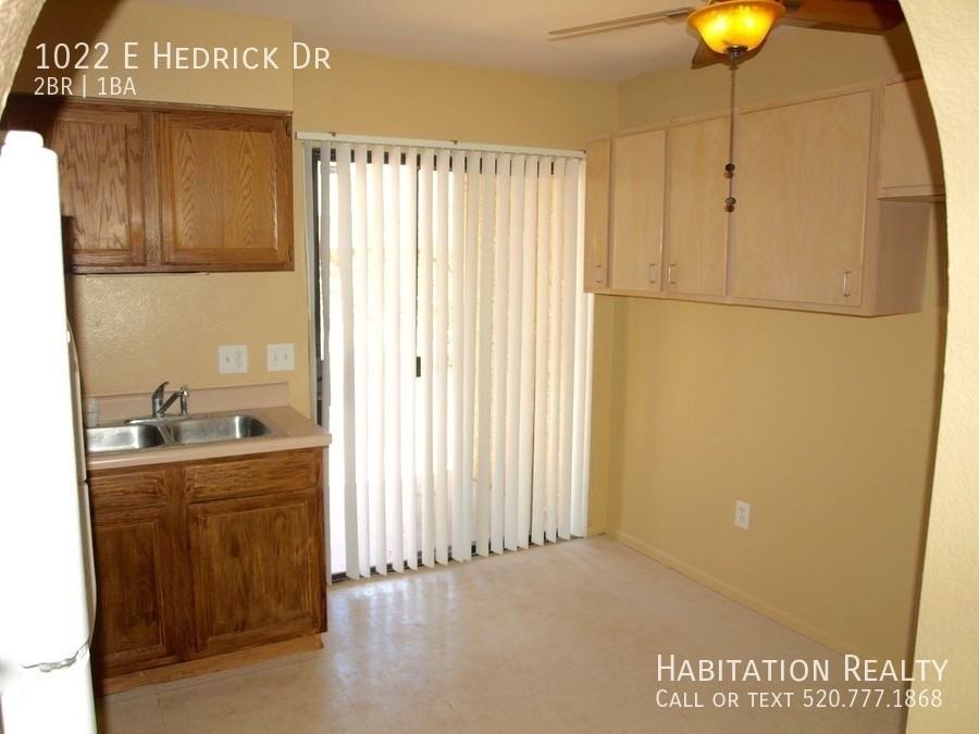 1022 E Hedrick Dr - Photo 2 of 11