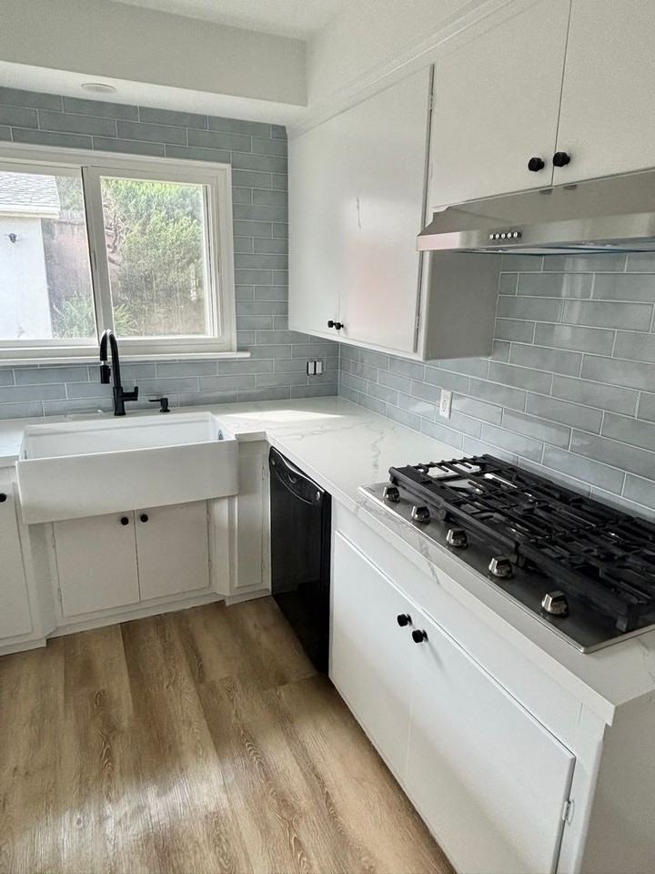 725 Bayonne St - Photo 6 of 19