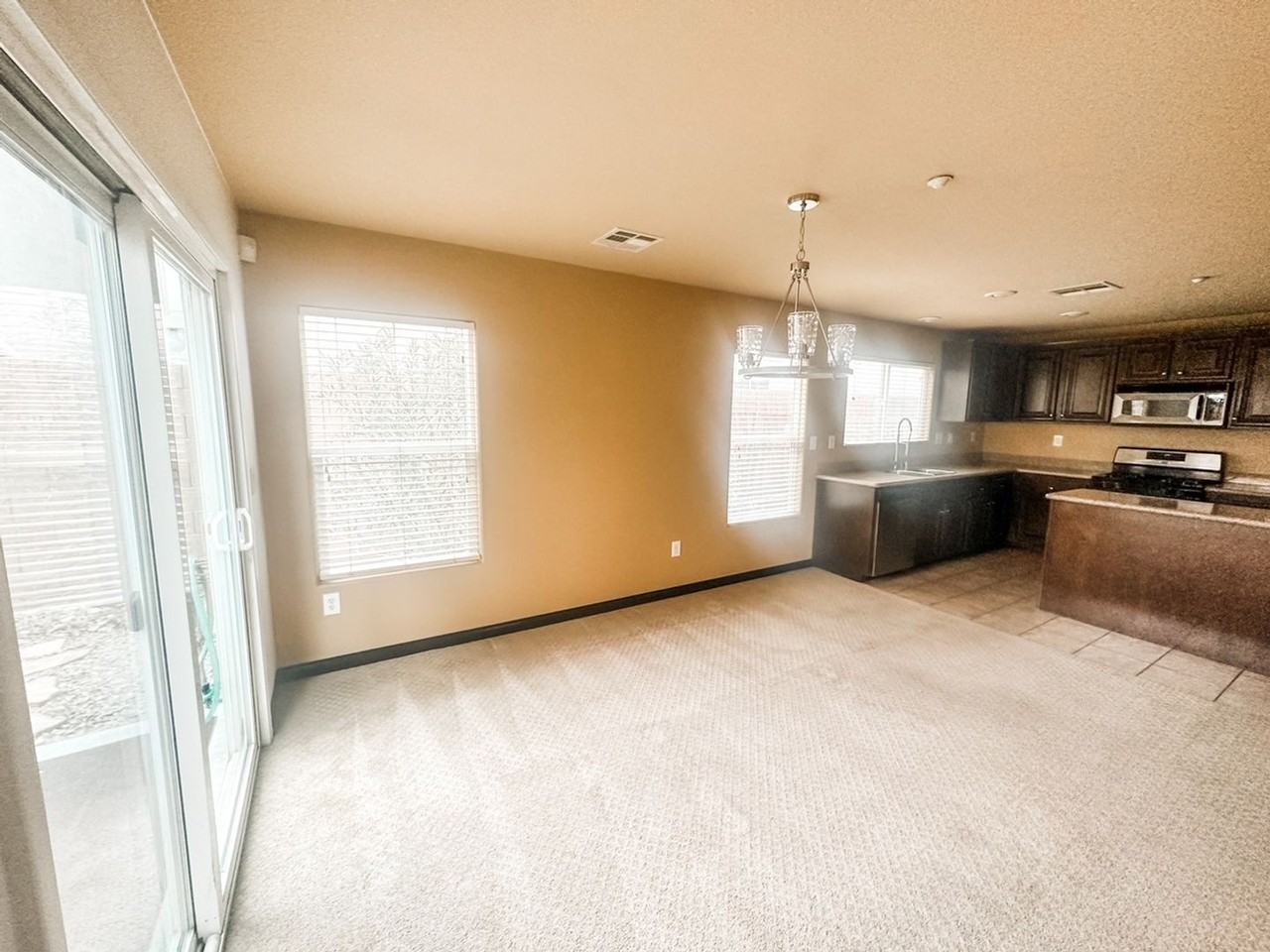 7333 Camden Pine Ave - Photo 7 of 44