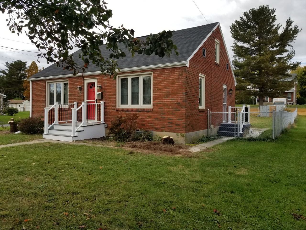 32 Landis Ave - Photo 3 of 28