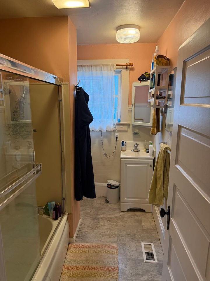 1618 N 36th St - Photo 6 of 6