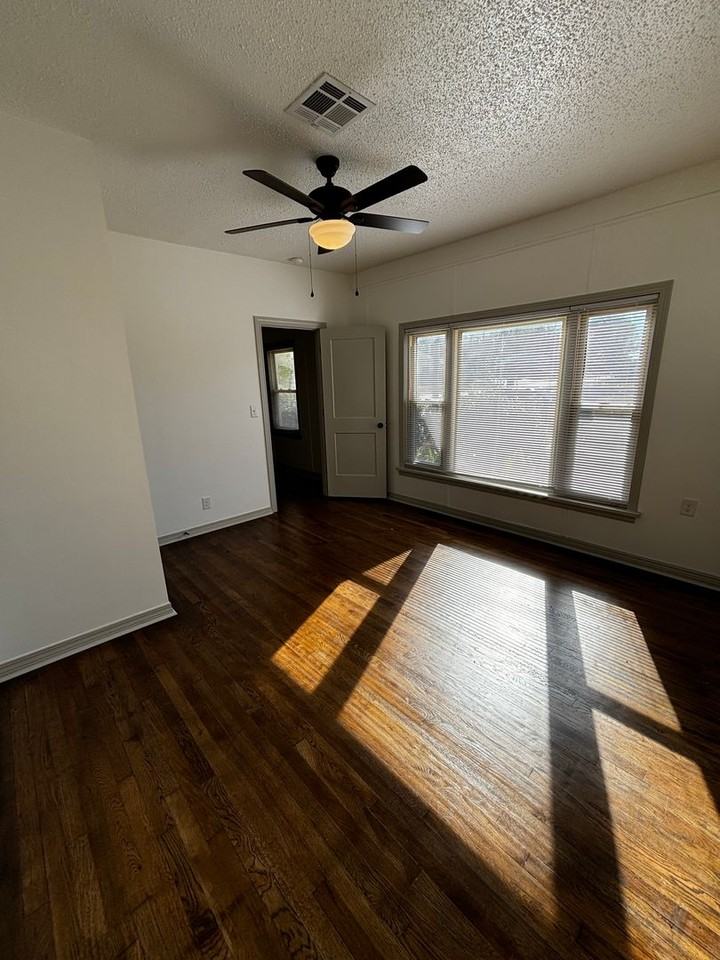 1100 W Wade St - Photo 7 of 20