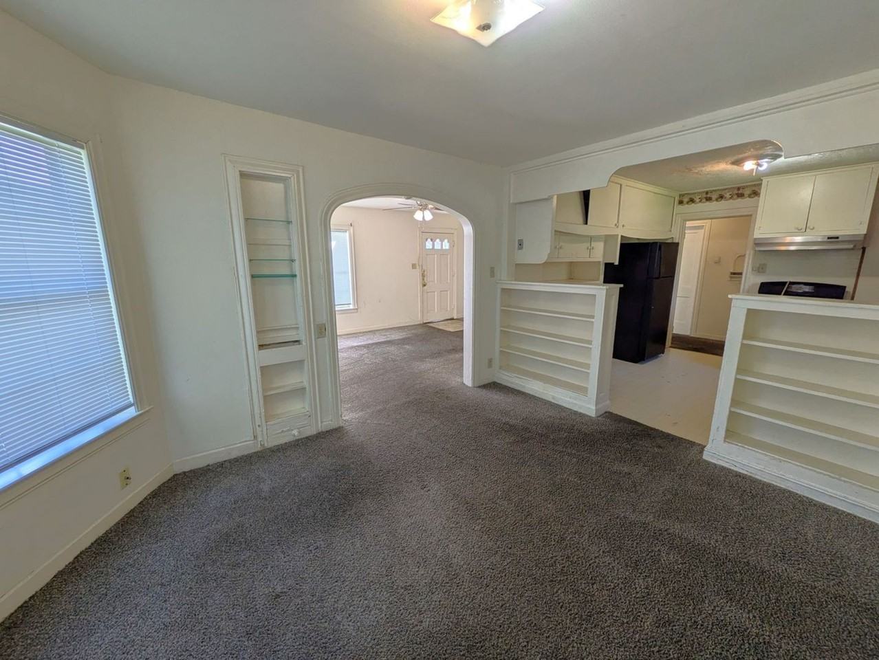 4670 Maddox St - Photo 4 of 16