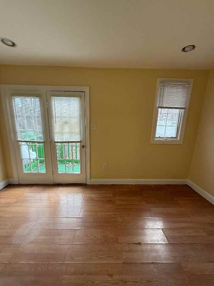 223 W 23rd St - Photo 4 of 13