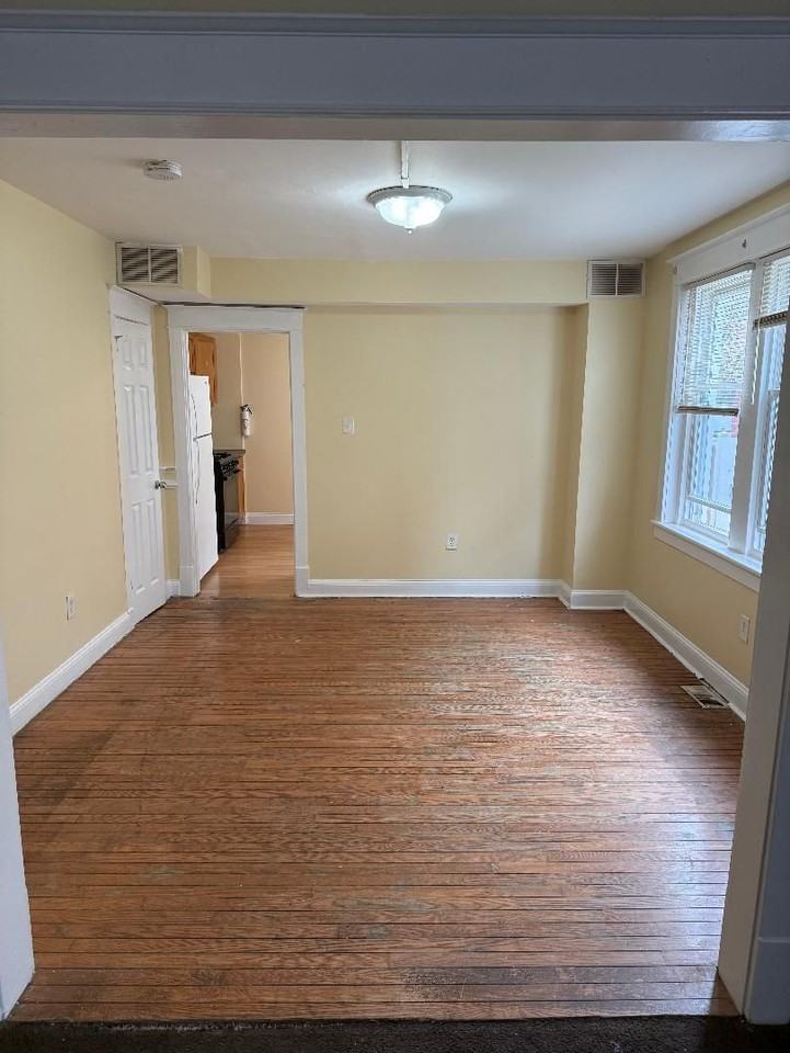 223 W 23rd St - Photo 5 of 13