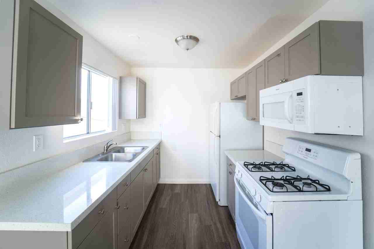 1032 Beryl St - Photo 2 of 7