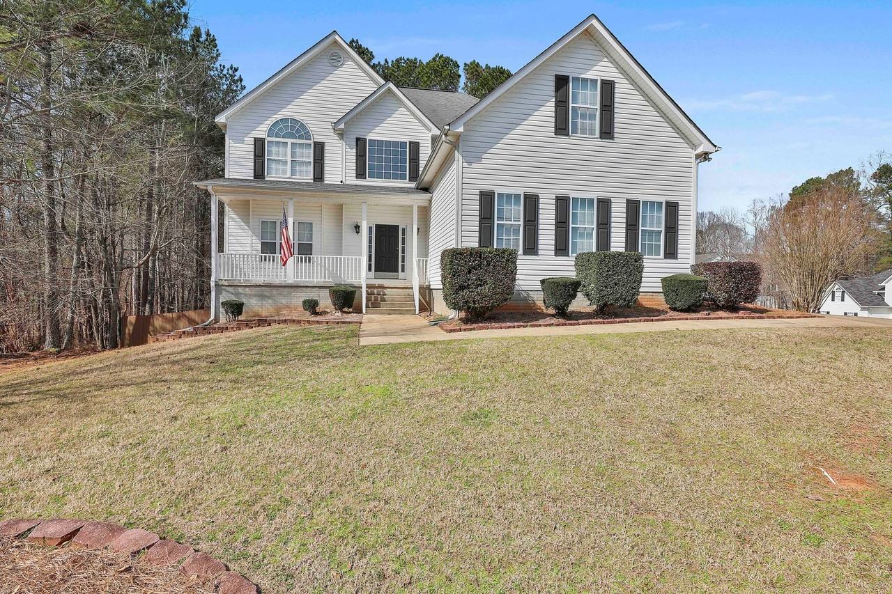 105 Edgemoore Ln - Photo 4 of 21