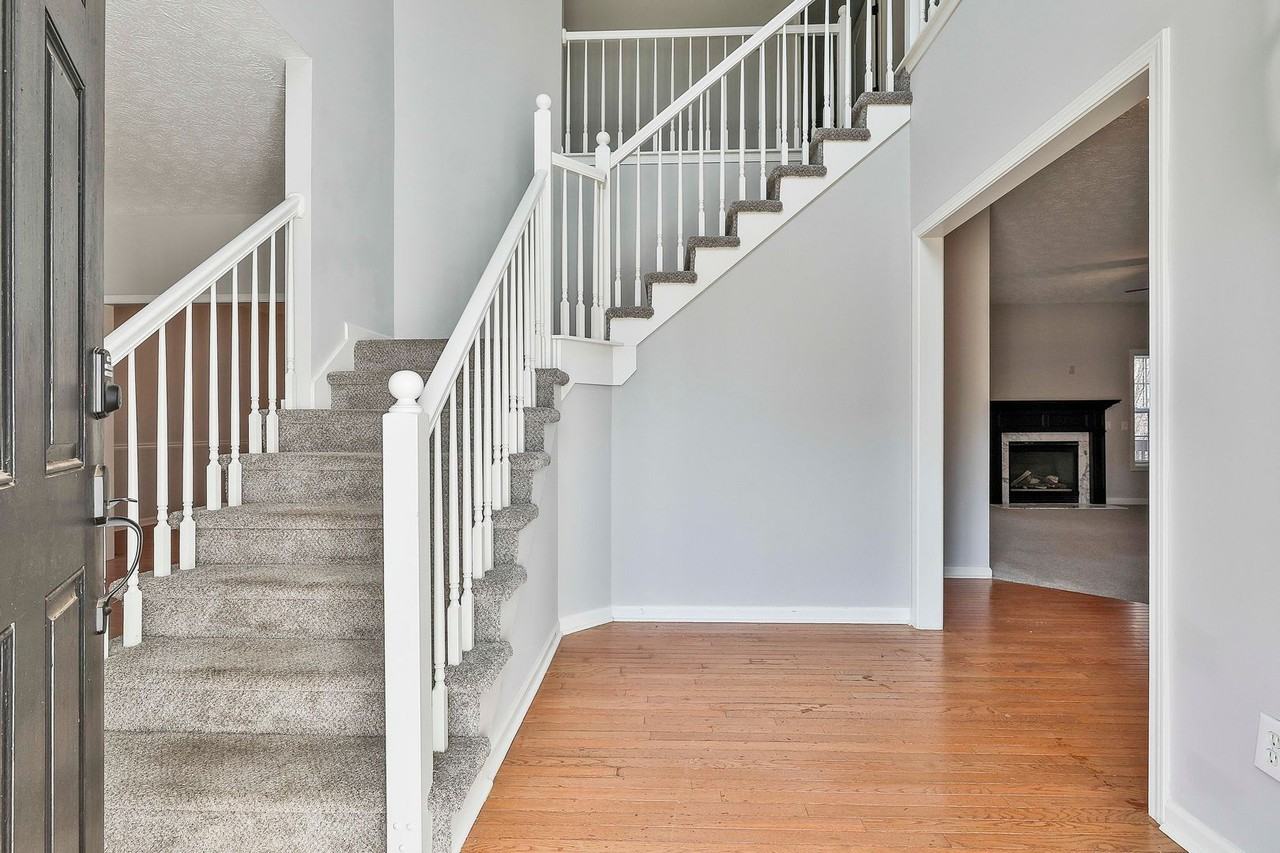 105 Edgemoore Ln - Photo 5 of 21