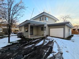 207 Riverfront Dr - Photo 1 of 1