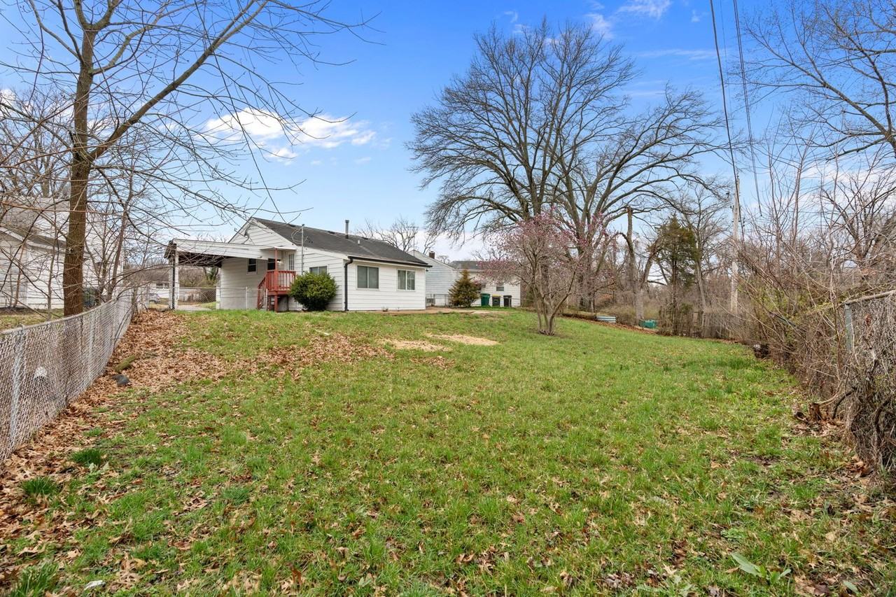 10518 Gretna Cir - Photo 2 of 26