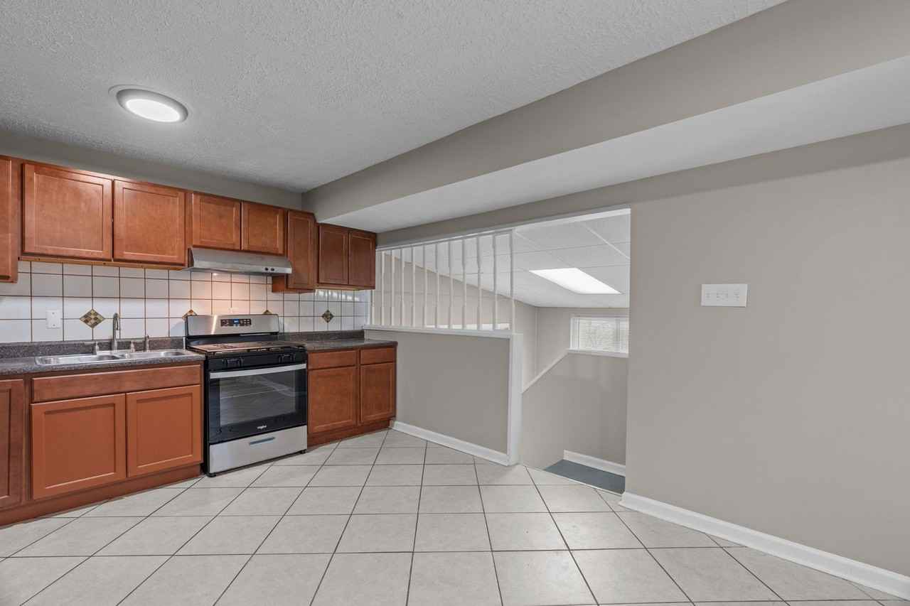 10518 Gretna Cir - Photo 7 of 26