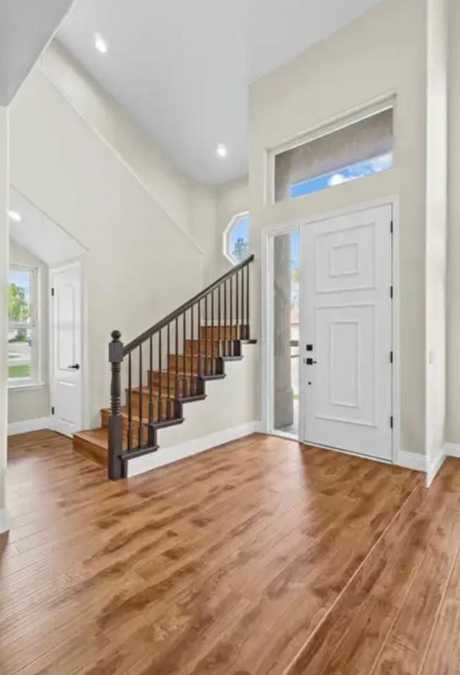 2669 E Sean Ave - Photo 3 of 32