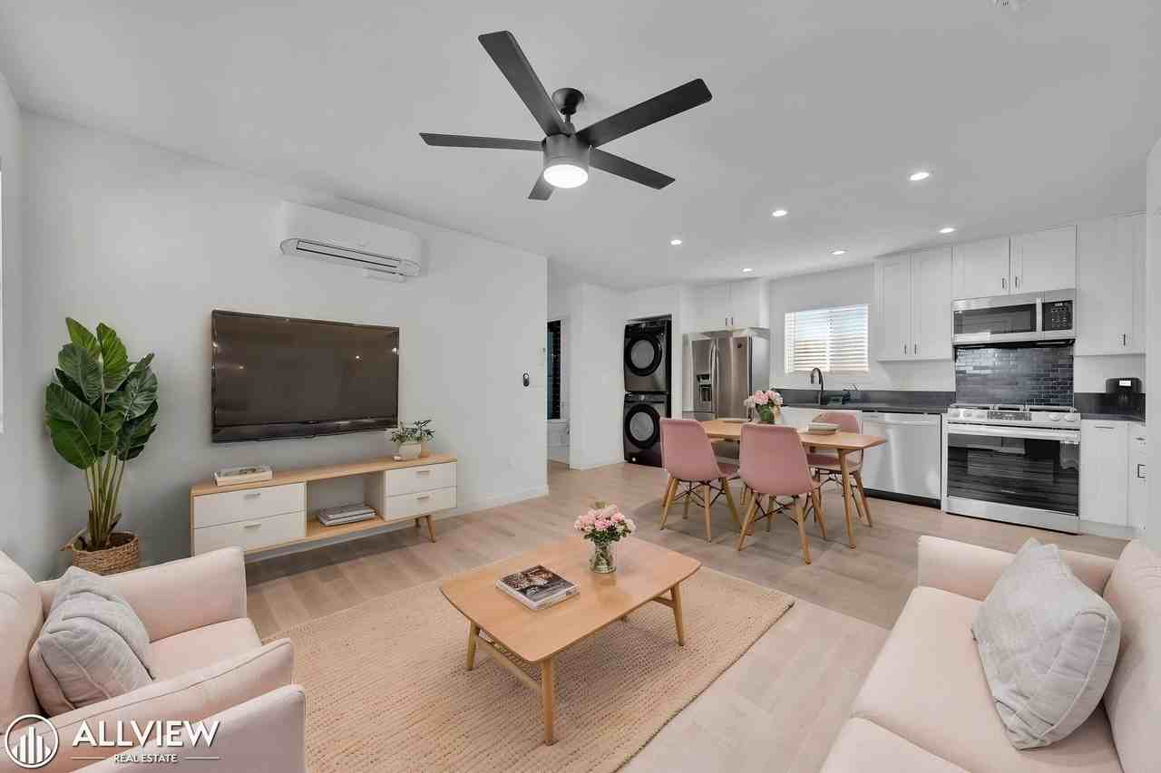 4616 36th St - Photo 2 of 20