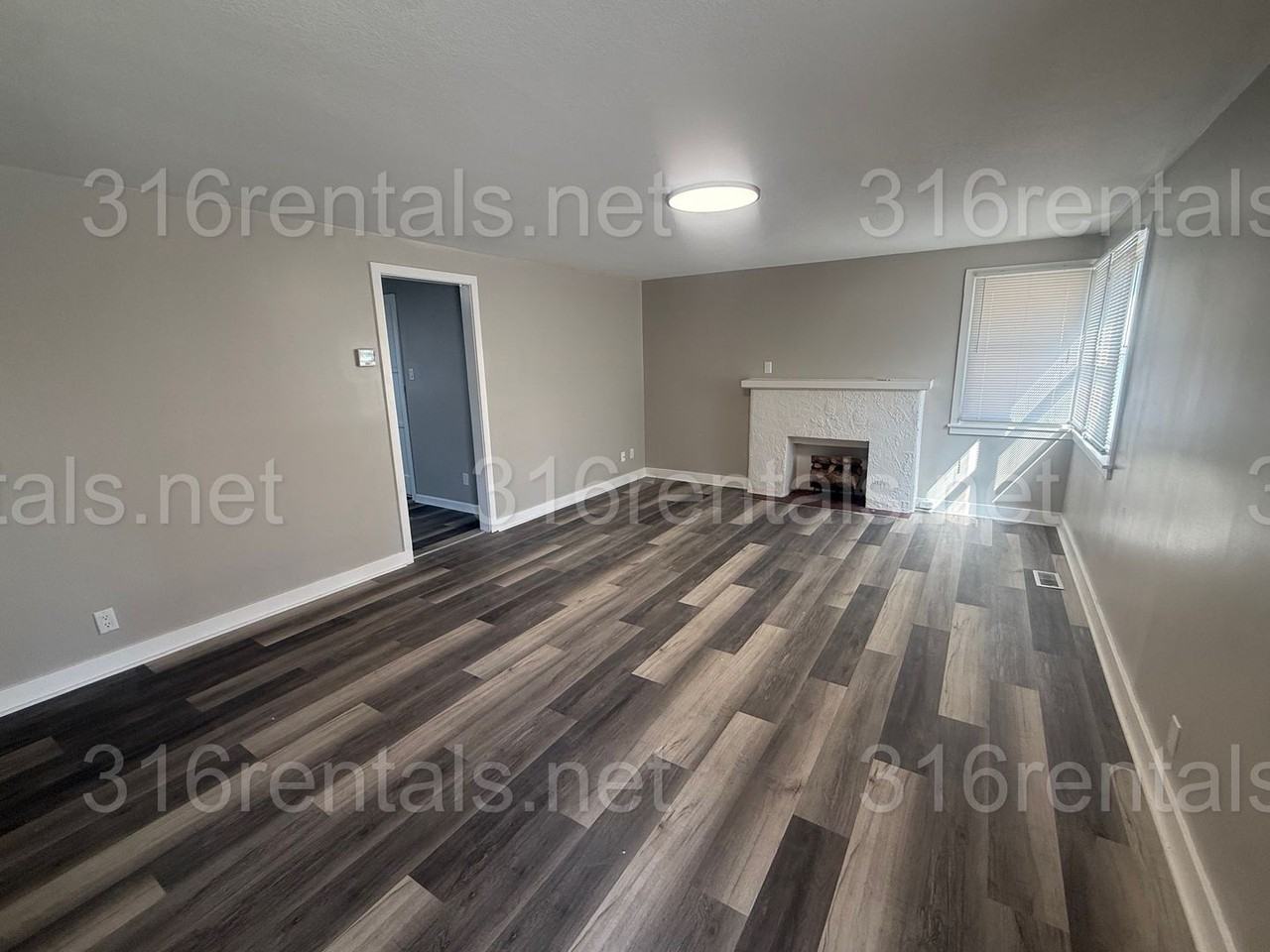 729 S Bluff Ave - Photo 2 of 8