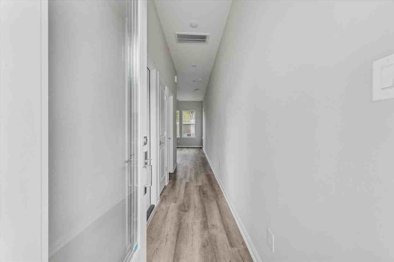 208 Clark Meadows Ln - Photo 2 of 24