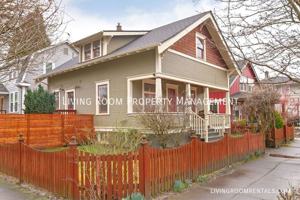 featured image of 2735 Se 25th Ave
