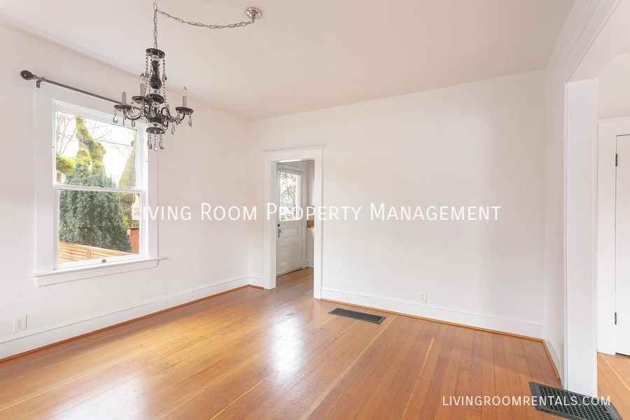 2735 Se 25th Ave - Photo 5 of 16