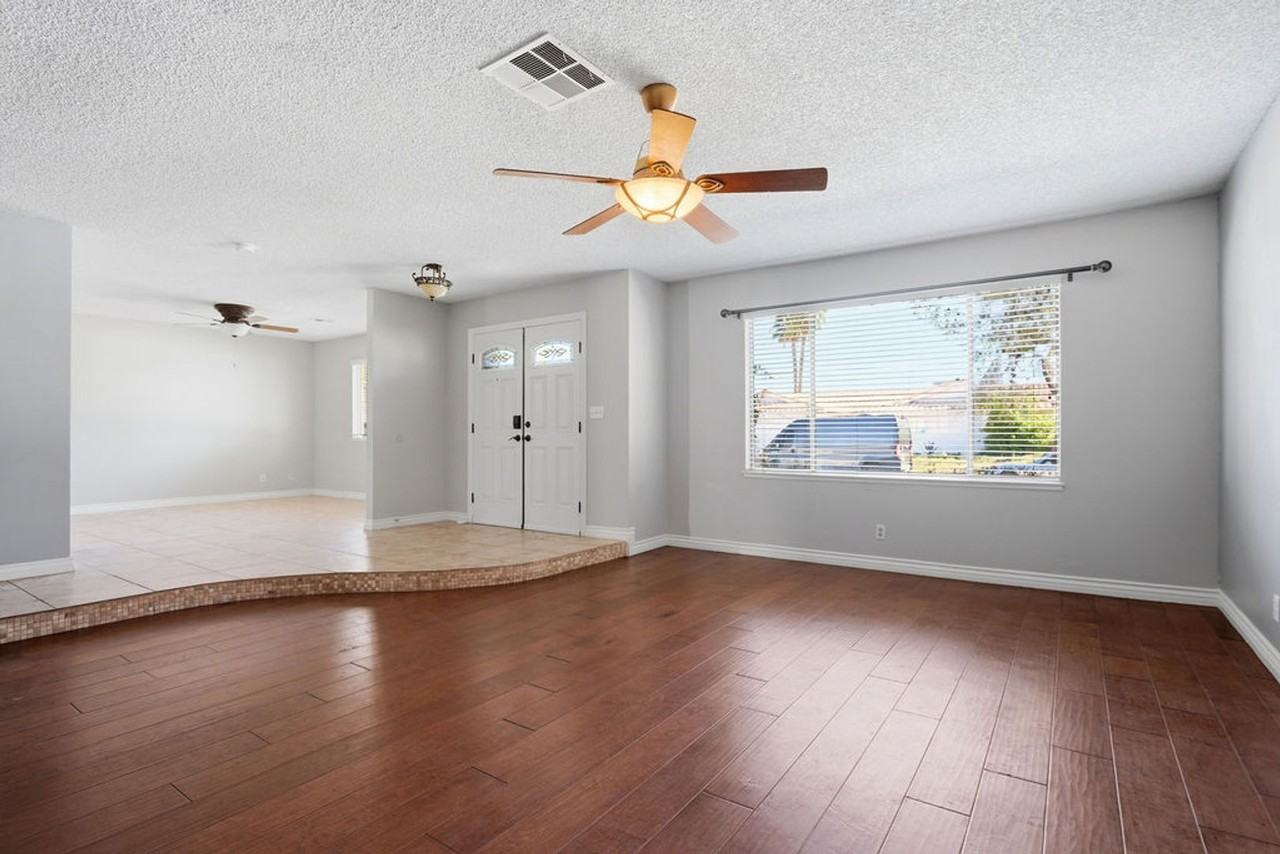 4561 Paseo El Rio Dr - Photo 4 of 35