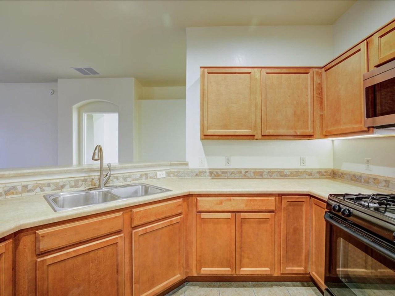 10434 E Rita Ranch Crossing Cir - Photo 7 of 23