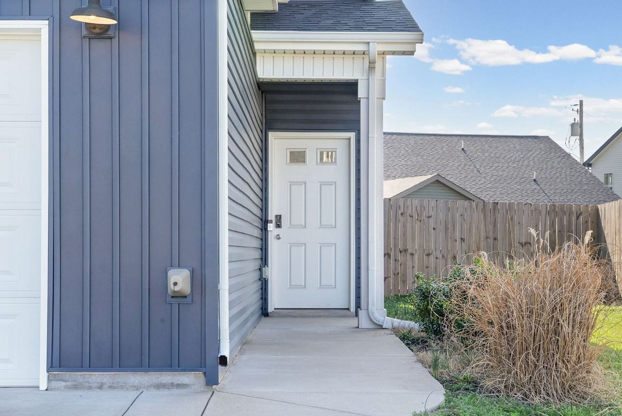 206 Copeland Rd - Photo 5 of 26