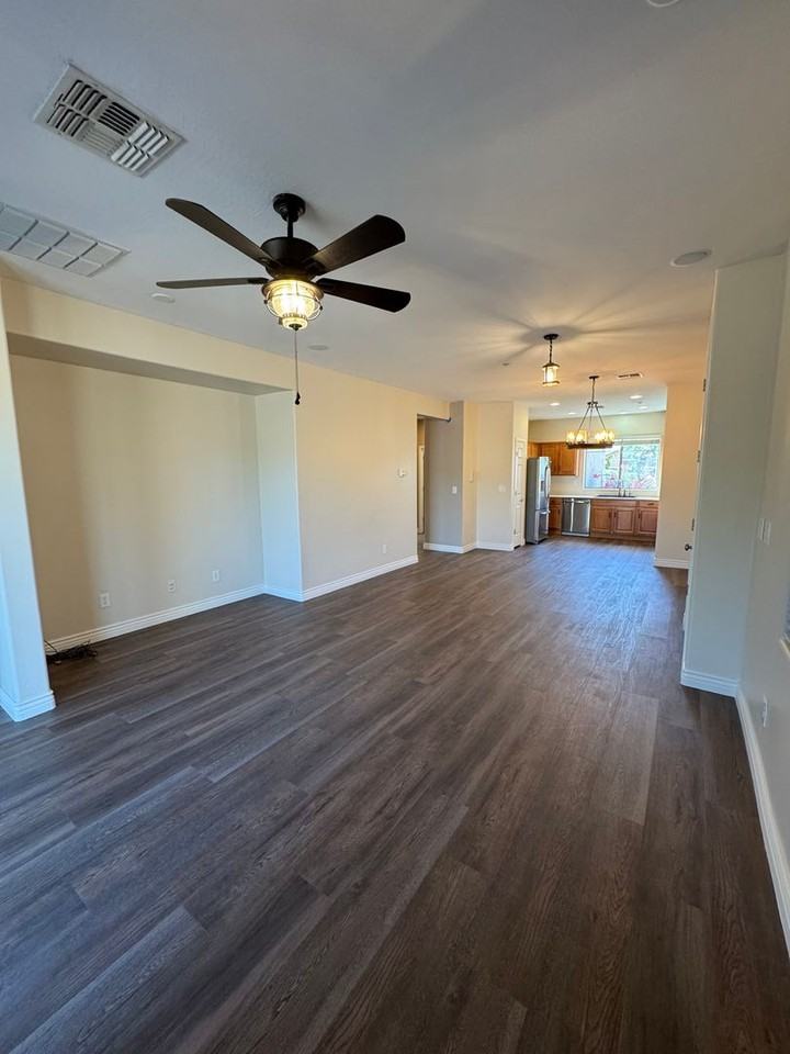 1742 W Owens Way - Photo 3 of 27