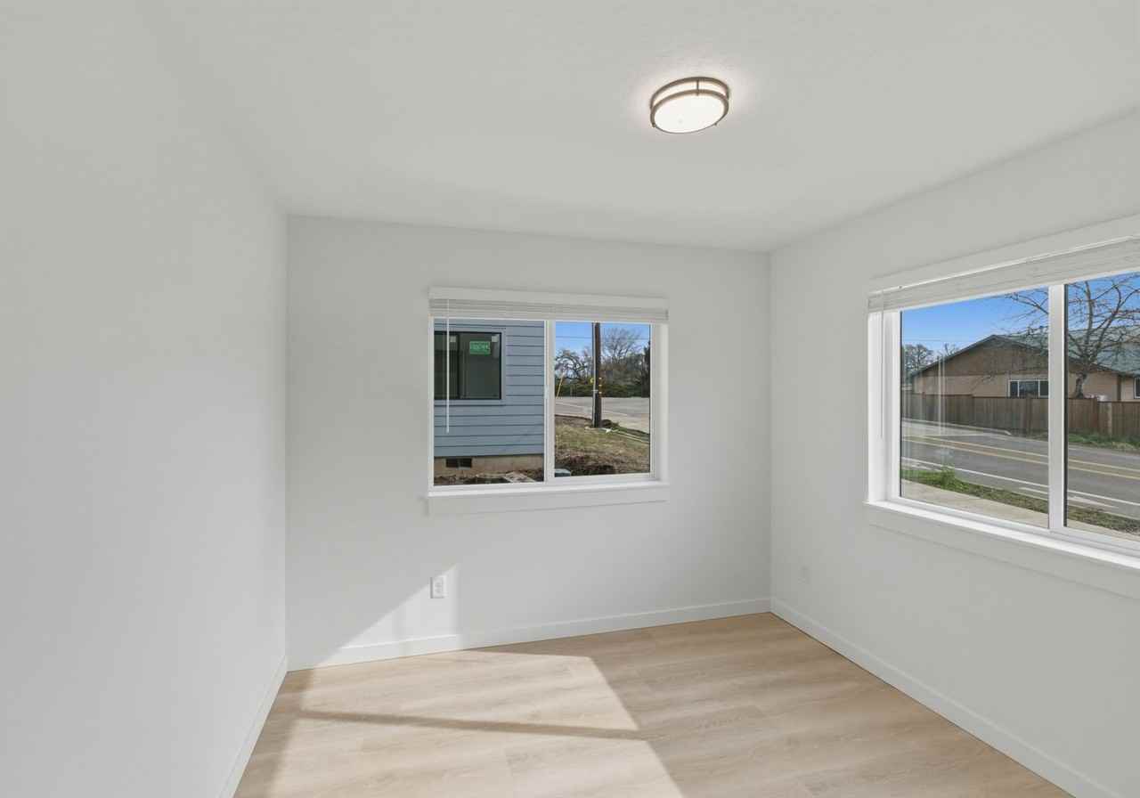 539-06 Leonard - Photo 3 of 40