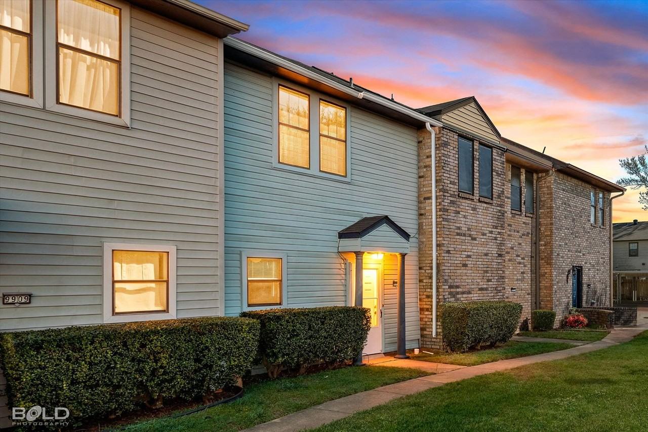 9913 Dagger Point Ln