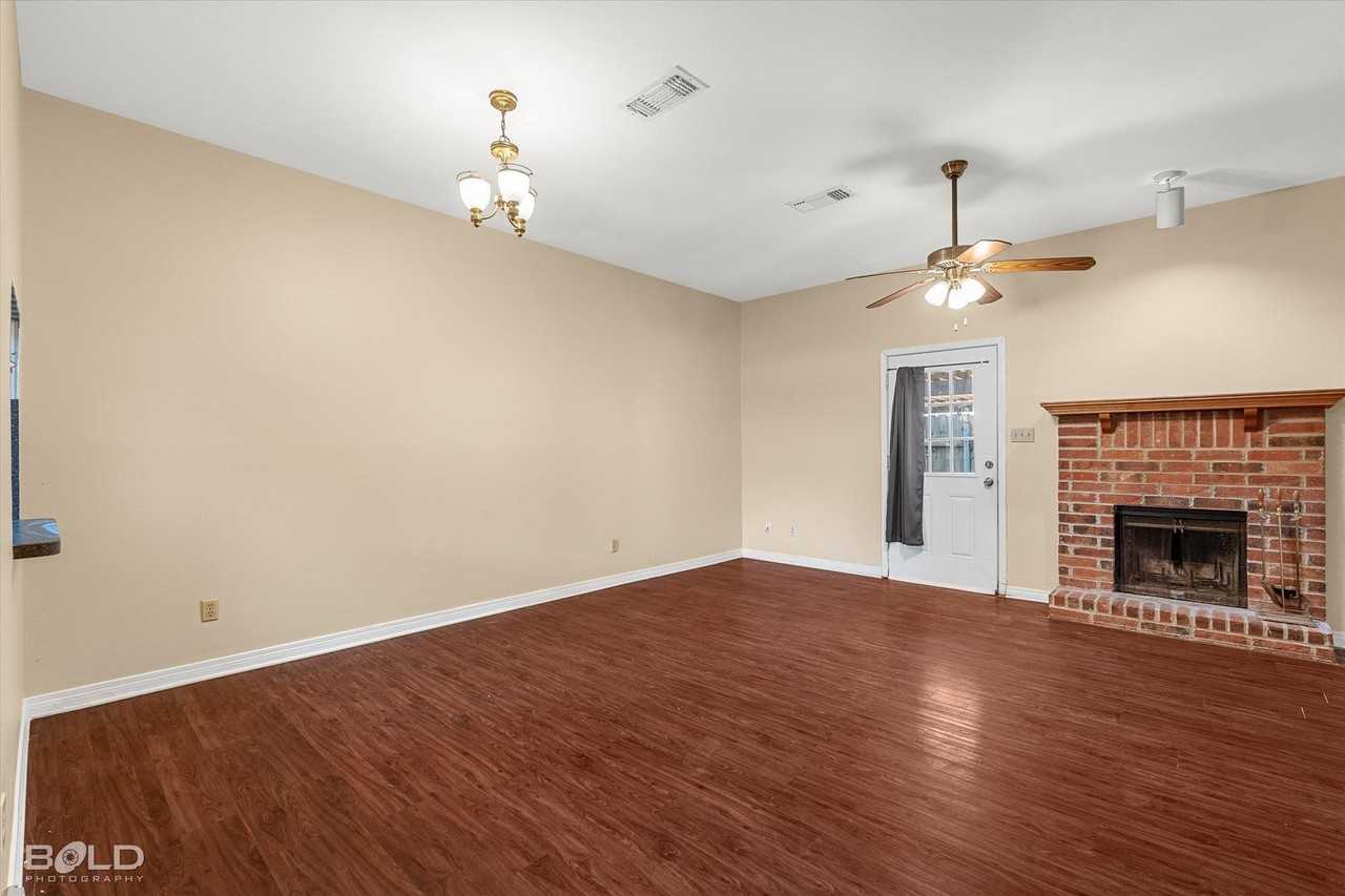 9913 Dagger Point Ln - Photo 7 of 35