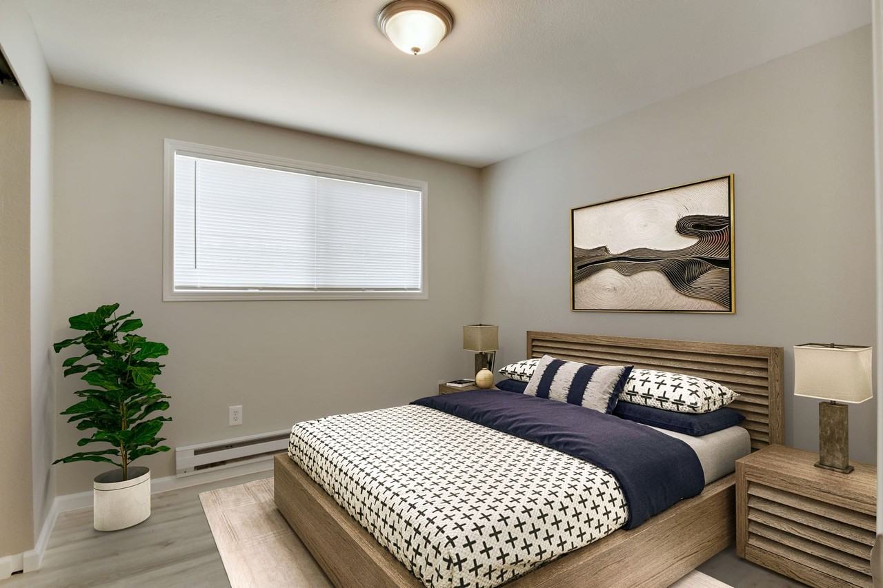 Lincoln Apartments - Photo 4 of 6