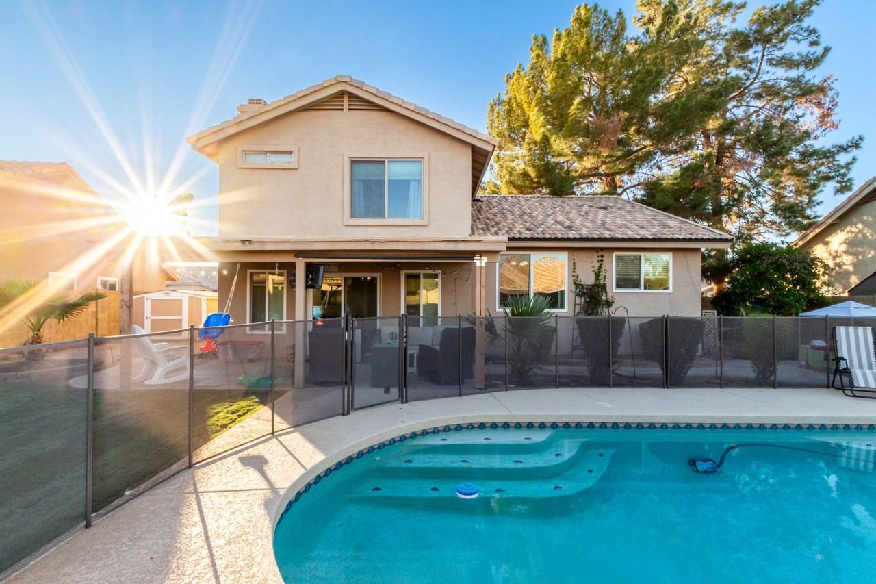 601 S Cheri Lynn Dr - Photo 2 of 35