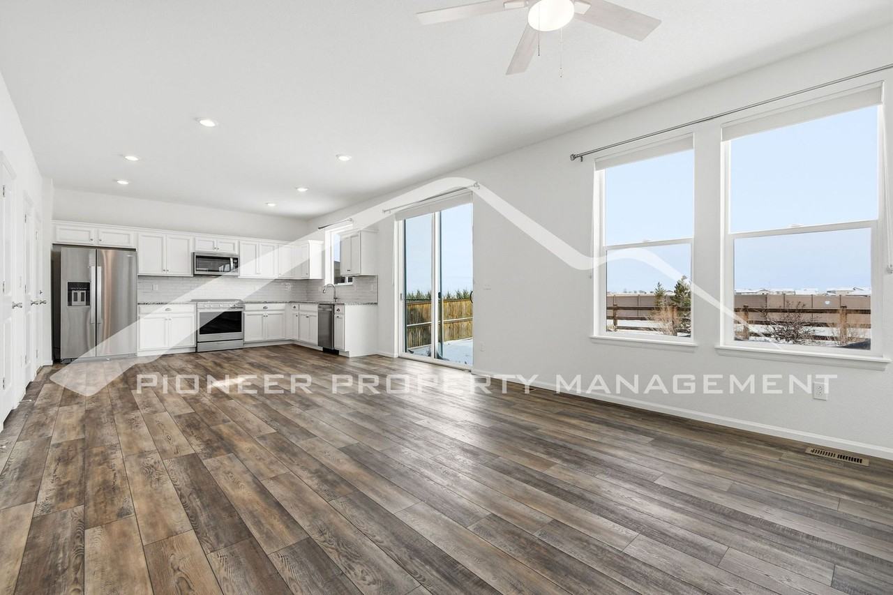 27501 E 7th Dr - Photo 6 of 29