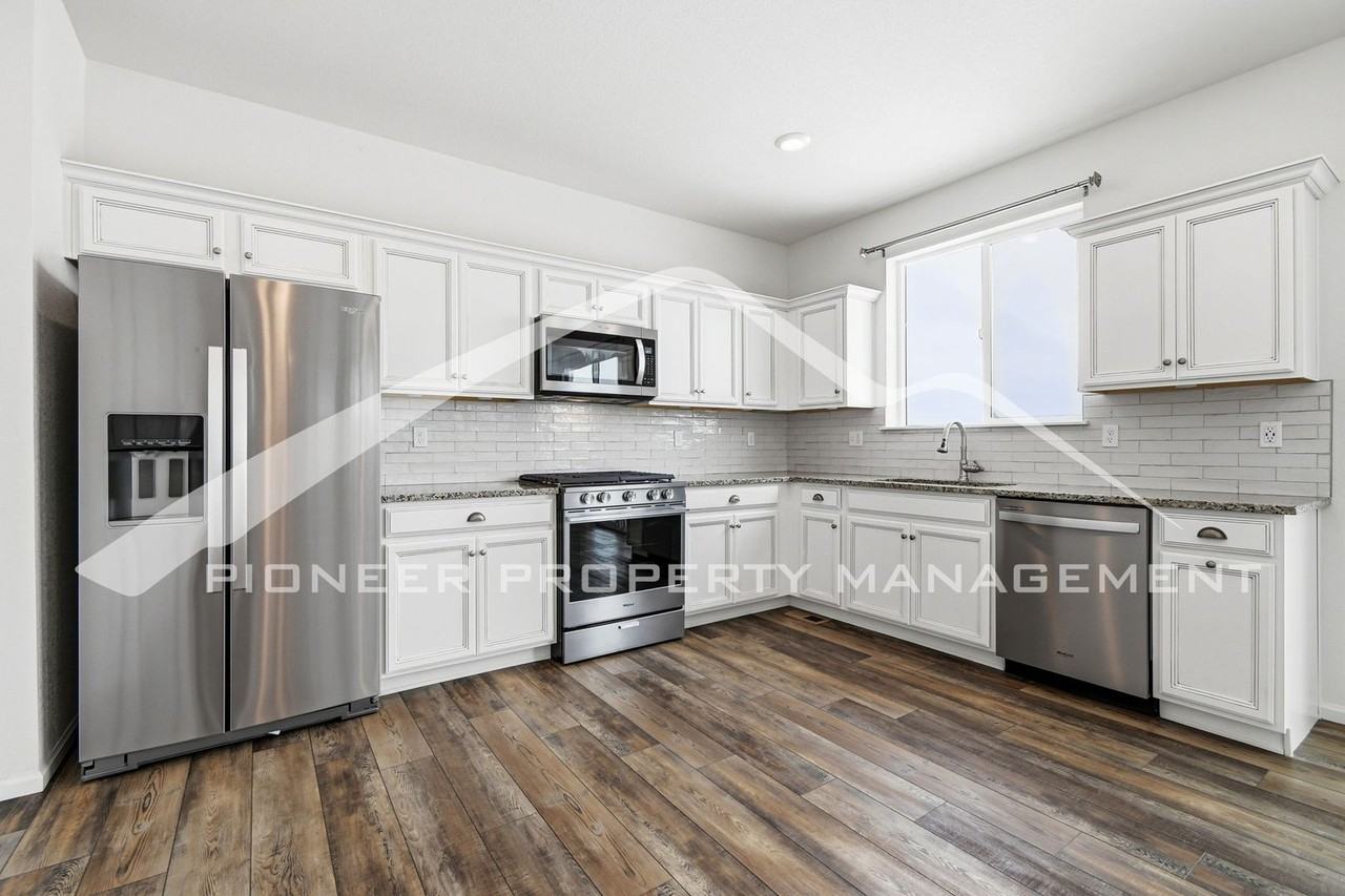 27501 E 7th Dr - Photo 7 of 29