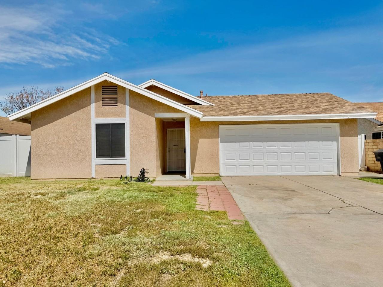 132 E Bowen Rd - Photo 3 of 31