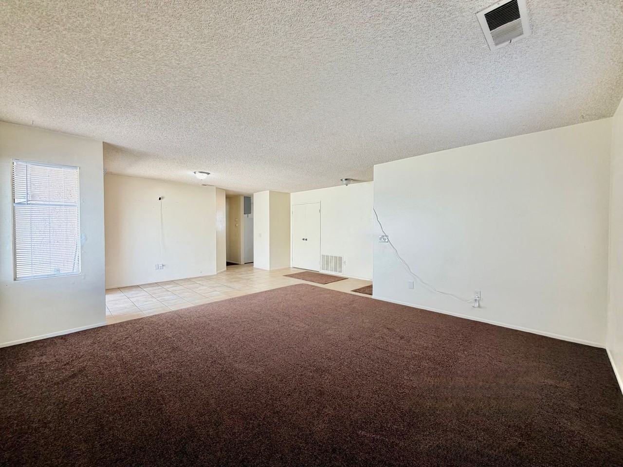 132 E Bowen Rd - Photo 6 of 31