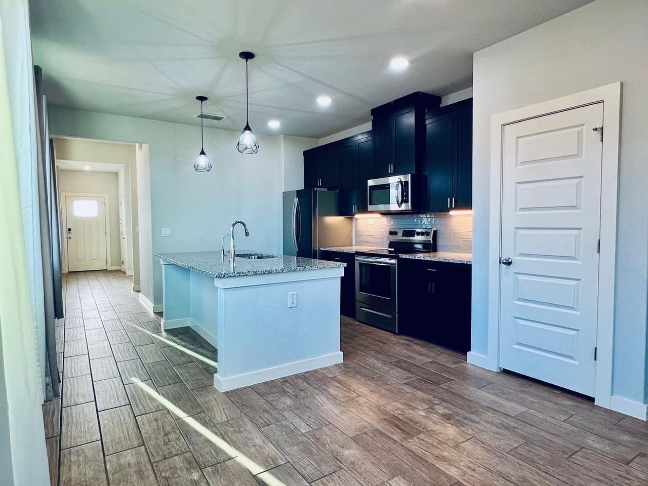 4734 Turquoise Park - Photo 3 of 12