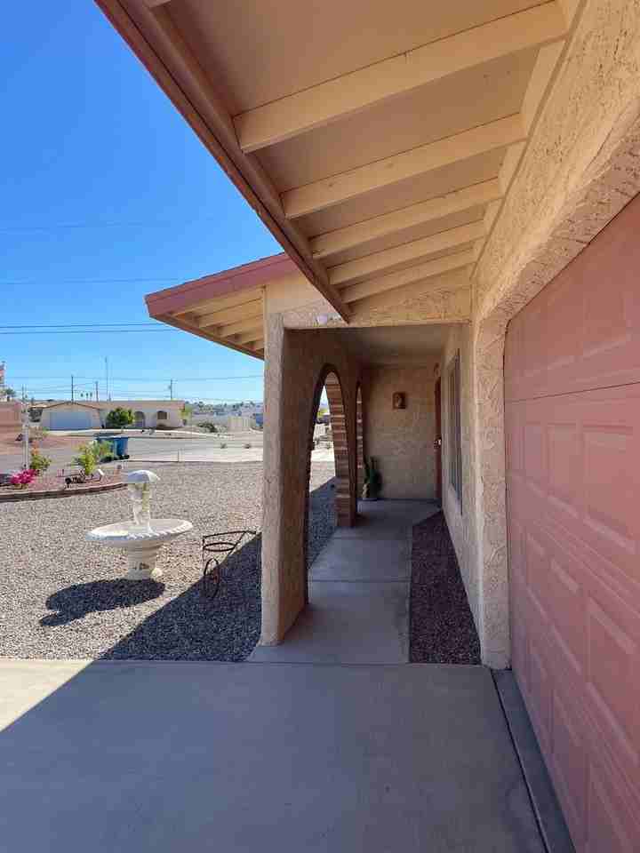2990 Yuma Dr - Photo 4 of 41