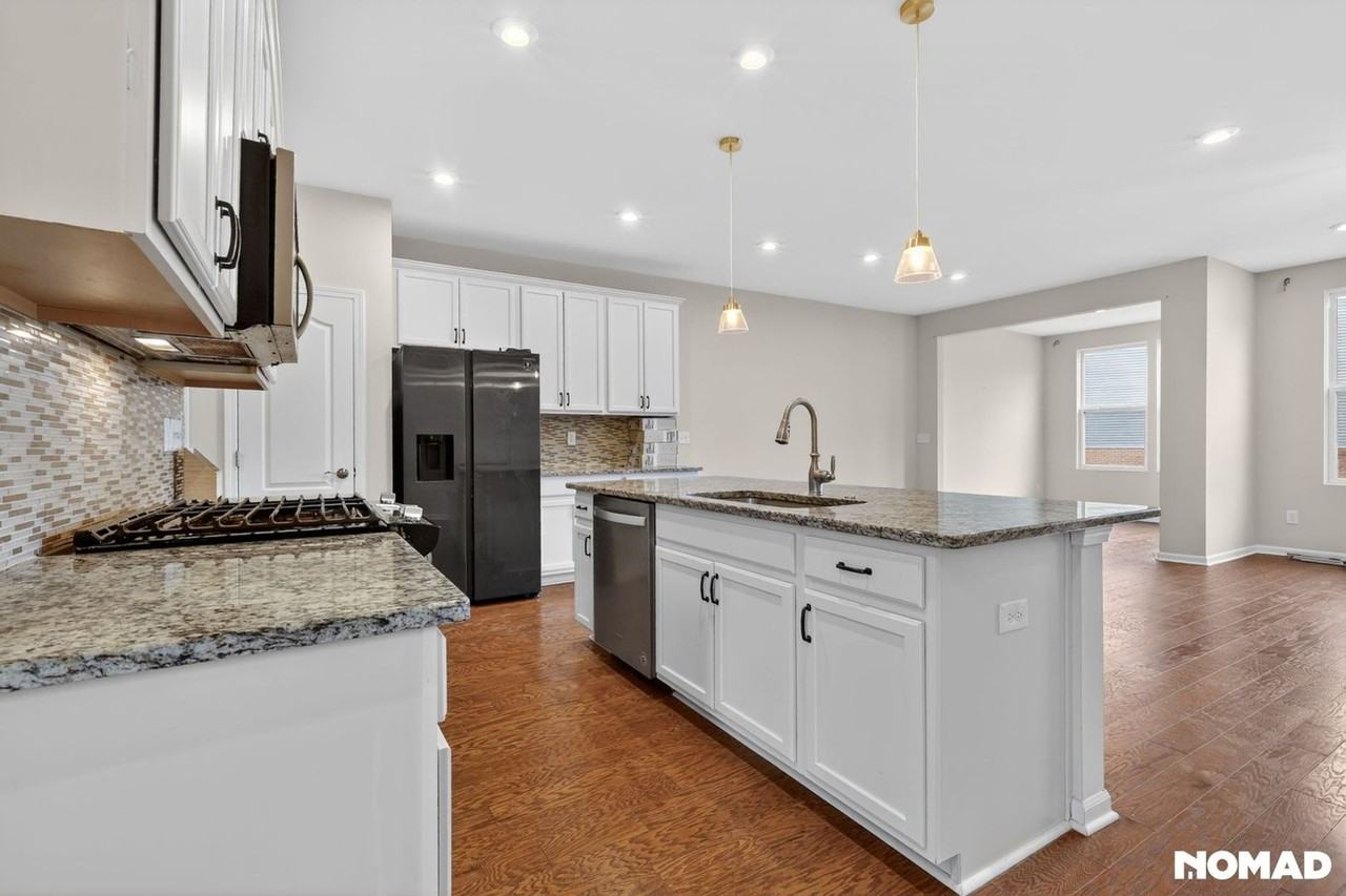 2851 Fairgrove Crescent Dr - Photo 6 of 32