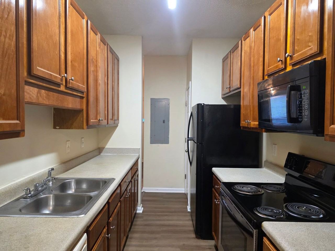 213 Shenandoah Dr - Photo 4 of 25